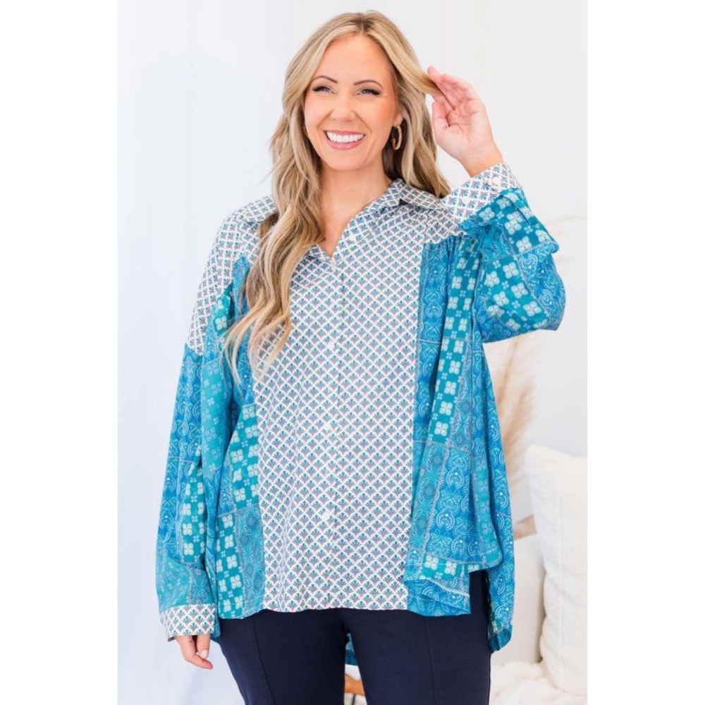 CHIC SOUL I NEW Ocean Vibes Turquoise and White Geometric Blouse